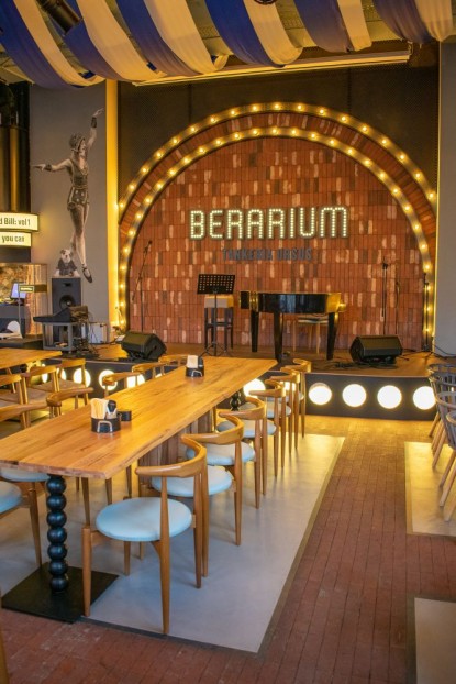Berarium - interior dupa amenajare  Iasi Amedio Ideas