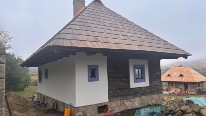 Restaurarea unei case tradiționale cu materiale naturale  NATURALPAINT