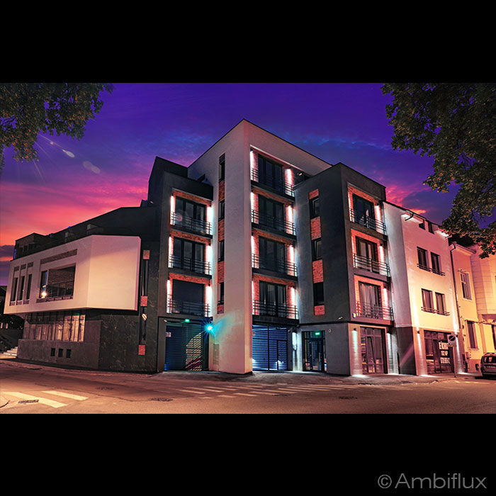 Façade UP-Down – Aplica de exterior bi-emisie pentru iluminat arhitectural