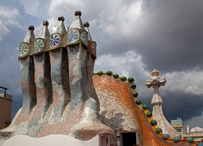 <b>4. Cosurile de fum ale edificiului Casa Batllo</b>