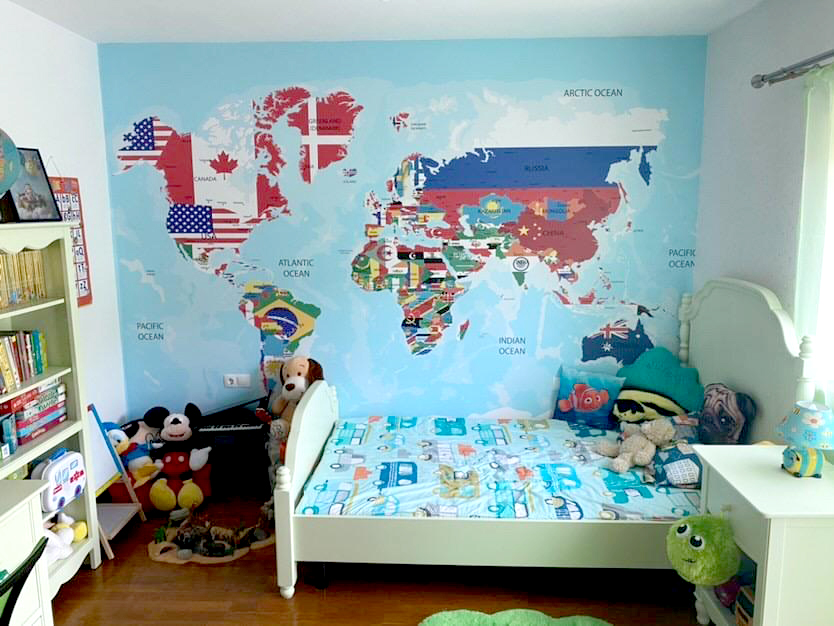 Camera copilului cu fototapet - harta lumii  Sadu, jud Sibiu TOP RESERVE BUSINESS