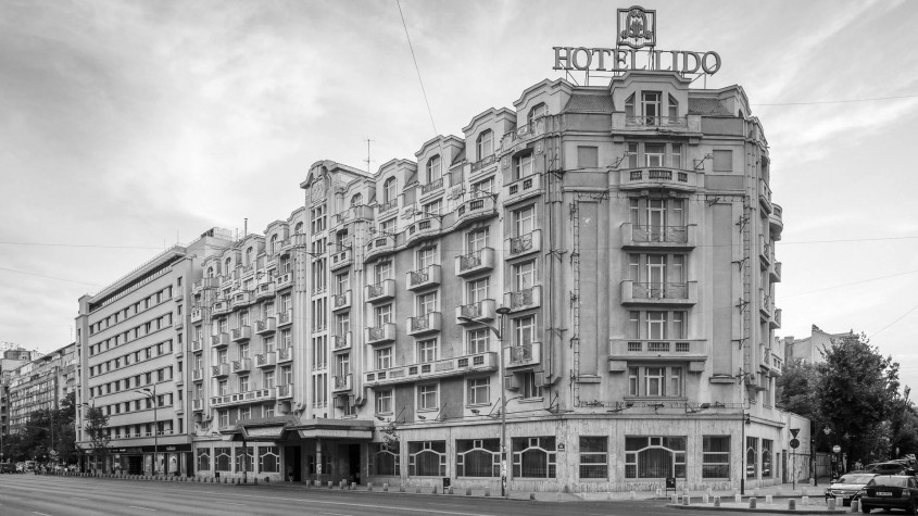 Mândrie a Bucureștiului interbelic, hotelul celebru pentru piscina sa cu valuri artificiale s-a redeschis