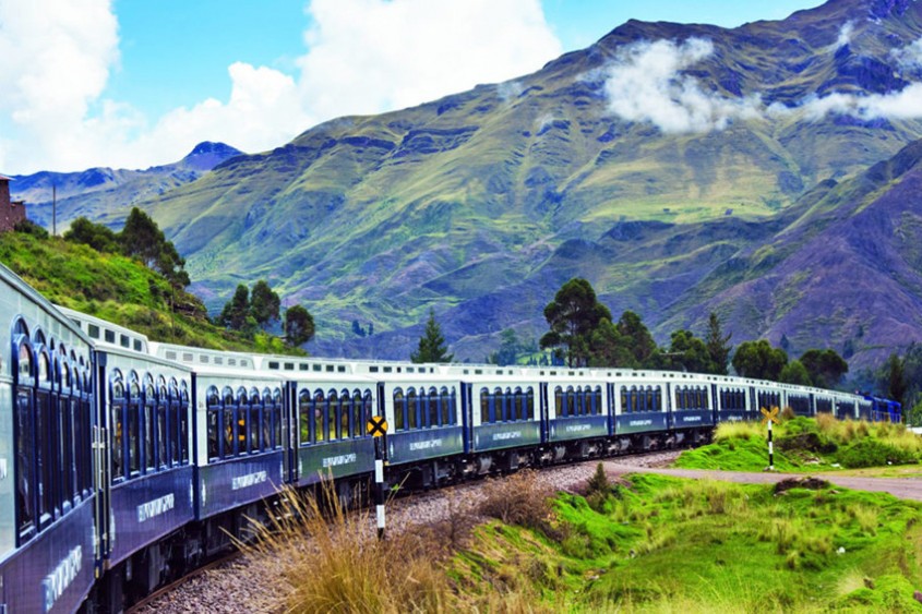 Primul tren cu vagoane de dormit de lux din America de Sud