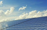 Comparatie între panourile fotovoltaice Trina Solar și Longi Solar