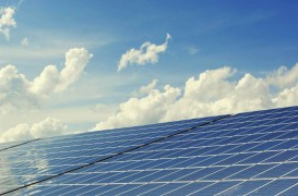 Comparatie între panourile fotovoltaice Trina Solar și Longi Solar