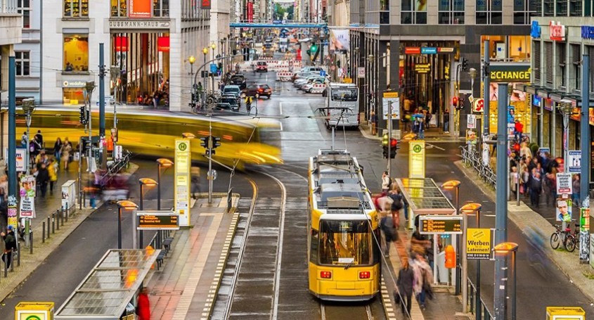 Orașe care oferă transport public gratuit în lupta împotriva poluării