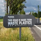 Compania care transformă plasticul în șosele, poate chiar mai durabile decât cele tradiționale