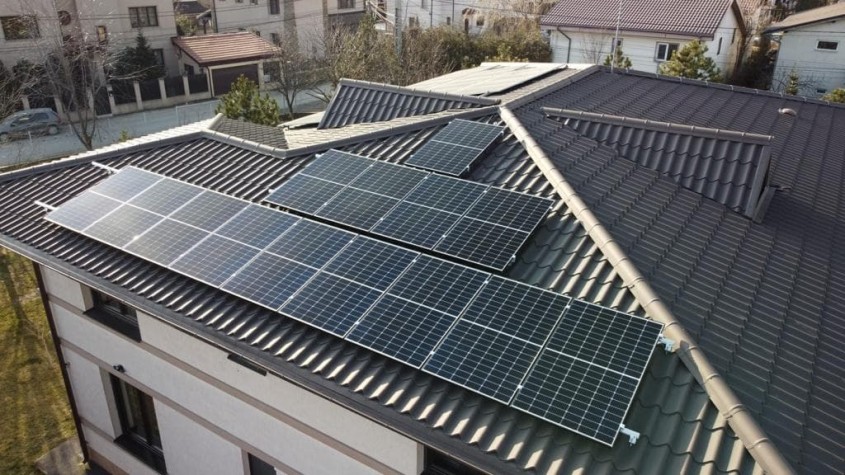 Sistemele fotovoltaice pot fi cumpărate și în leasing.  Avantaje şi perioada de amortizare