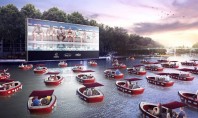 Un cinematograf plutitor la care mergi cu barca, pe Sena în această vară