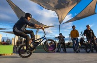 Dincolo de Beton: Impactul Social al Parcurilor de Skate