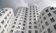 A fost creat un nou tip de vopsea albă cu proprietăţi îmbunătăţite de răcire a clădirilor