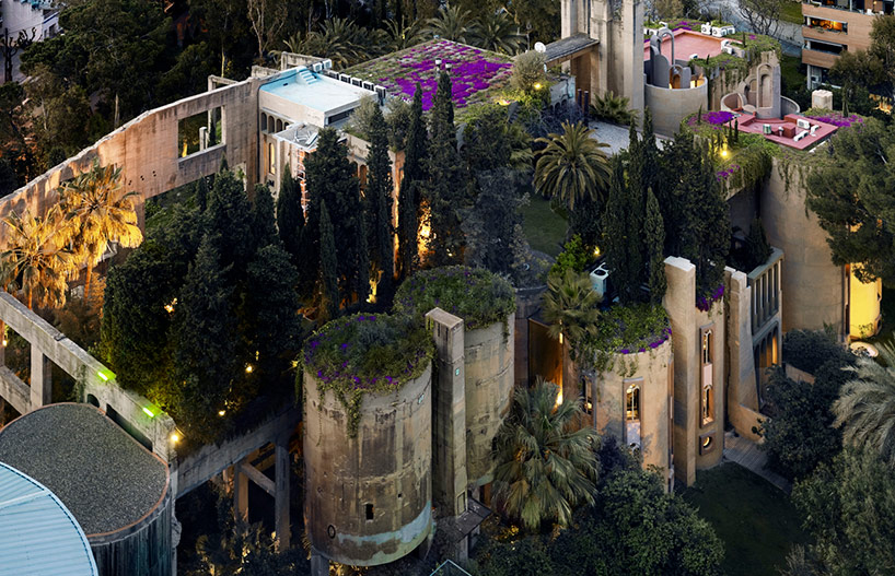 Casa si studioul arhitectului Ricardo Bofill, ascunse intre peretii unei vechi fabrici de ciment