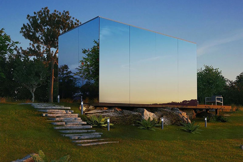 O casă modulară, cu fațada din oglindă, ce se asamblează în doar 8 ore