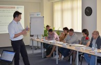 Dezvoltă competențe noi în workplace, property și facility management