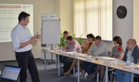 Dezvoltă competențe noi în workplace, property și facility management 