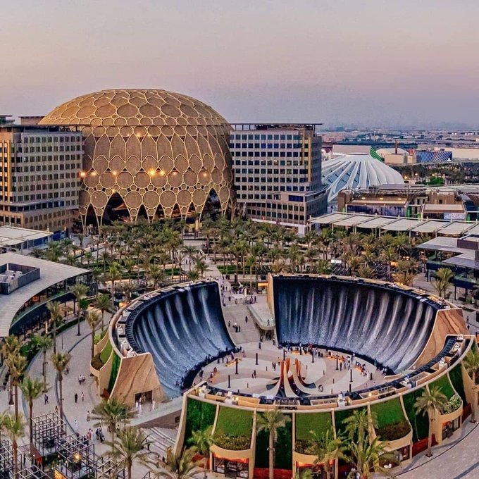 O cascadă “ireală”, una dintre principalele atracţii ale Expo 2020 Dubai (Video)