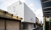 O casa confortabila intr-un cartier aglomerat Echipa de la compania FORM condusa de arhitectul Kouichi Kimura