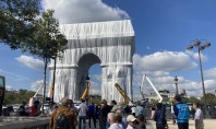 Cel din urmă proiect al artistului Christo „Împachetarea” Arcului de Triumf Instalaţia de artă postumă "Arcul
