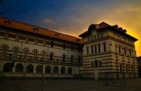 Încep lucrările pentru amenajarea zonei verzi și construirea foișorului educațional la Colegiul Național „Mihai Viteazul”