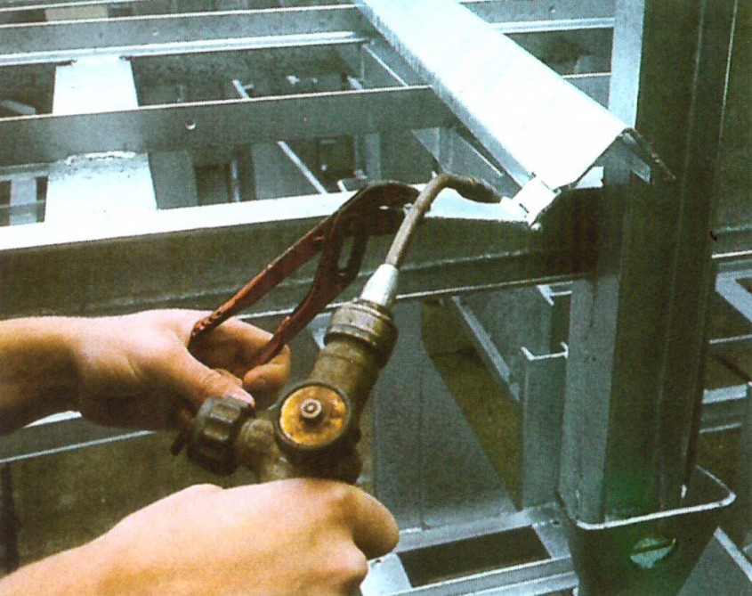 Ajustarea și asamblarea reperelor zincate termic