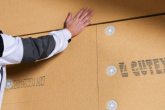 Gutex aduce &icirc;n Rom&acirc;nia plăcile din fibre de lemn care dublează protecția termică față de soluțiile