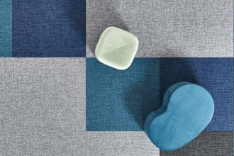 Mocheta BLOQ: Pardoseala care organizează spațiul, reduce zgomotul și rezistă &icirc;n timp
