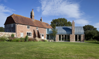 Extindere din caramida pentru casa Hawthbush Echipa Mole Architects a renovat casa Hawthbush avand un obiectiv