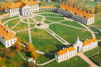 Cum arătau &icirc;n vremurile de glorie şapte palate semeţe care sunt astăzi doar nişte ruine