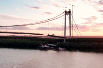 Podul peste Dunăre de la Brăila: A fost montat ultimul segment de tablier metalic (Video)