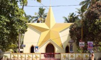 Bisericile viu colorate cu forme surprinzătoare din sudul Indiei Viu colorate cu forme surprinzatoare lacasurile construite