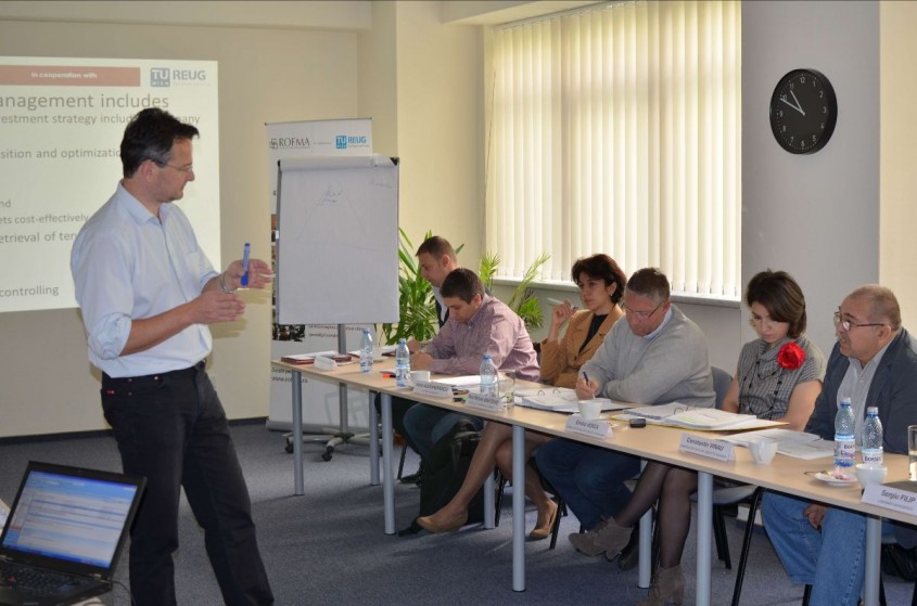 Au început înscrierile la singurul curs autorizat de specializare în facility management din România