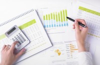 Cât ar trebui să investească o firmă în marketing?