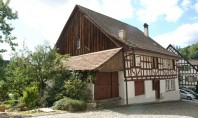 Casa din lemn refacuta pentru a avea o estetica moderna Aceasta constructie istorica din Elvetia realizata