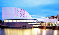 Cladirea stralucitoare a teatrului Stoep din Olanda a fost finalizata Firma olandeza de arhitectura UNStudio a