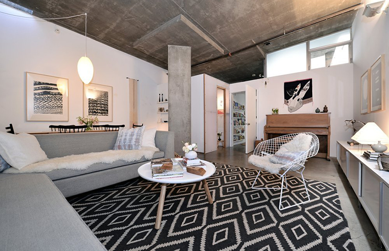 Un loft modern si minimalist in San Diego