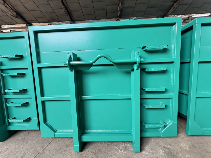Containere tip Abroll de 24 m&sup3;, disponibile &icirc;n stoc la INOVECO