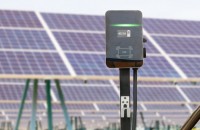 Cum să alegi sistemul fotovoltaic ideal pentru alimentarea mașinii tale electrice