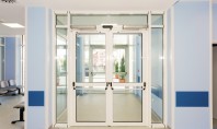 Creează o atmosferă primitoare în spital prin alegerea unor uși automate cu un design aparte Spațiile