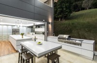 7 idei pentru bucătăriile de vară din grădină