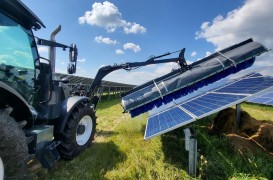 Un nou serviciu Simacek: Curățare și eficientizare panouri fotovoltaice