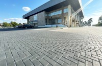 Durabilitatea spațiilor urbane începe de la sol: rolul pavajului în infrastructura modernă