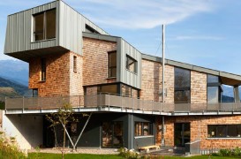 Tâmplărie din lemn placat cu aluminiu – soluția ideală pentru case pasive