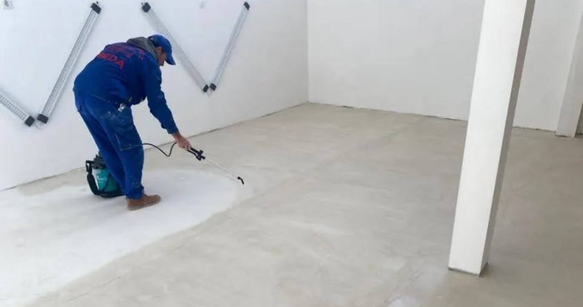 Cum să protejezi pardoseala din beton din spațiile de depozitare și garaje