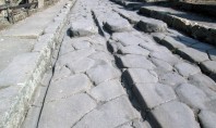 Romanii foloseau o metodă surprinzătoare pentru a repara străzile din Pompei In urma eruptiei vulcanului intregul