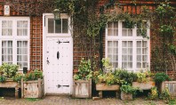 Cum alegi ușa de exterior potrivită Vrei sa cumperi usa de exterior pentru intrarea in casa