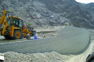 Soluții TensarTech&reg; pentru structuri de sprijin și fundații stabile