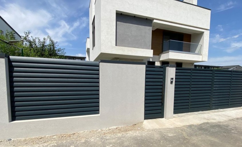 Poarta din aluminiu HYPERION – robustă, impunătoare și cu design oval