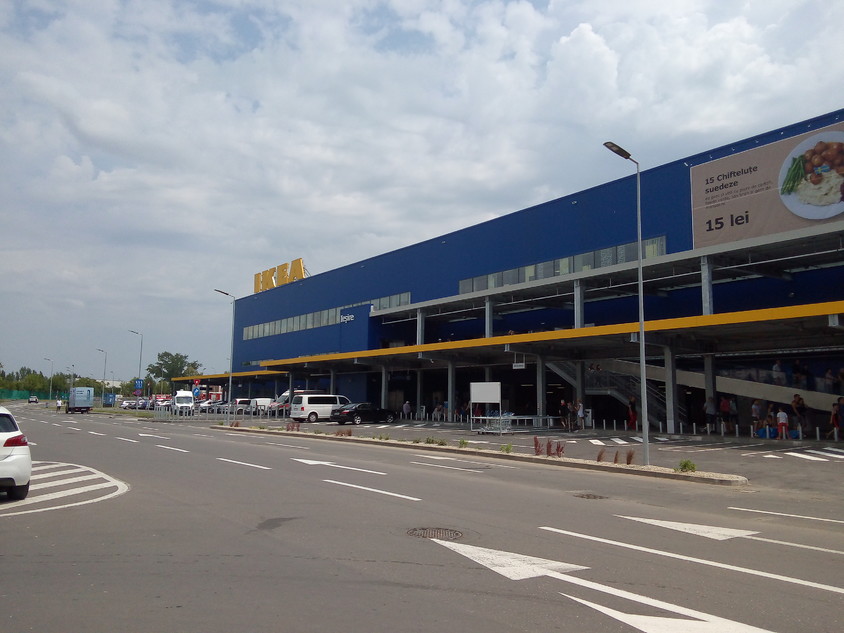 IKEA România a închis temporar magazinele