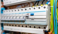 Impactul curentului trifazat sau monofazat asupra performanței sistemului fotovoltaic Trifazat vs monofazat caracteristici și diferențe Curentul