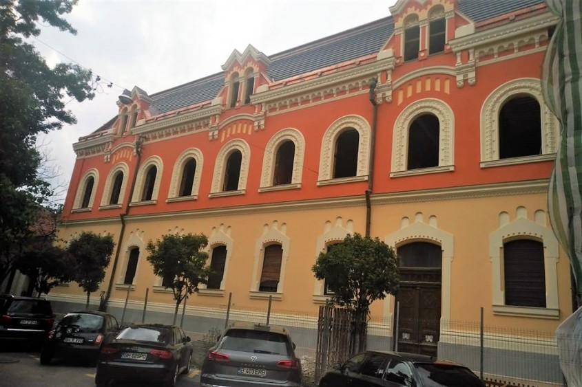 Cum arată azi Palatul Episcopal Greco-Catolic din Oradea, mistuit de flăcări acum doi ani